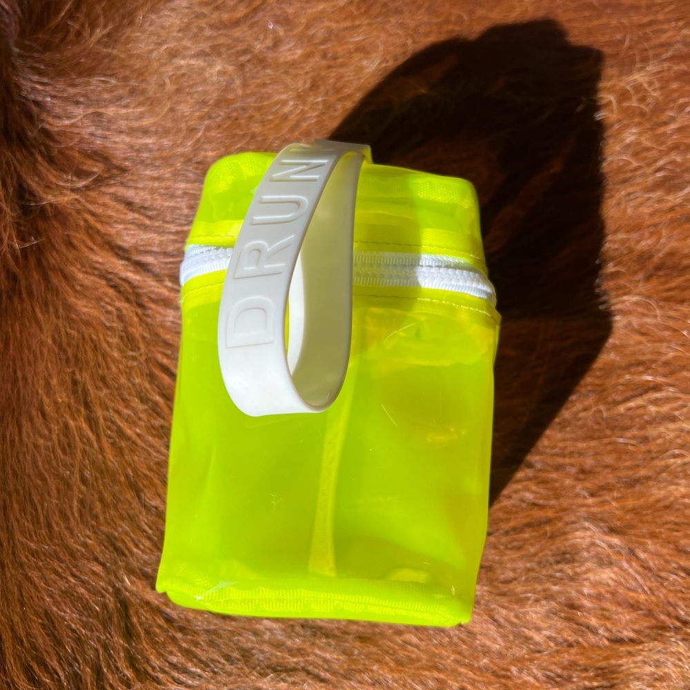 DRUNK ELEPHANT Makeup Bag